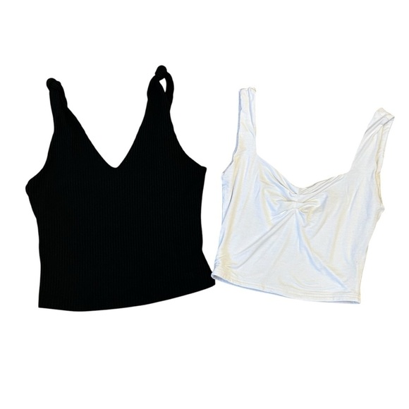 BUNDLE! Set of 2 Tank Tops Black White Medium - Picture 1 of 12